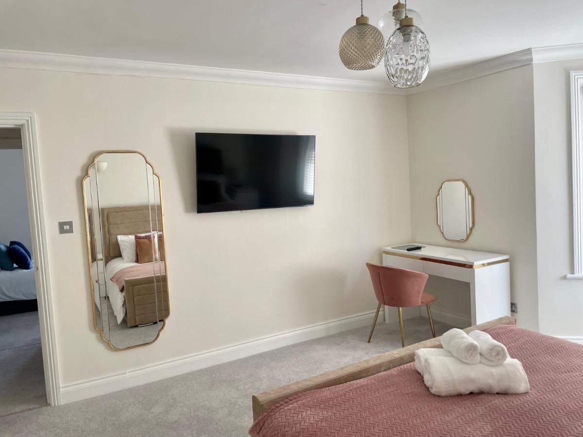 Exquisite Apartment, Stone Throw From The Beach Bournemouth Kültér fotó