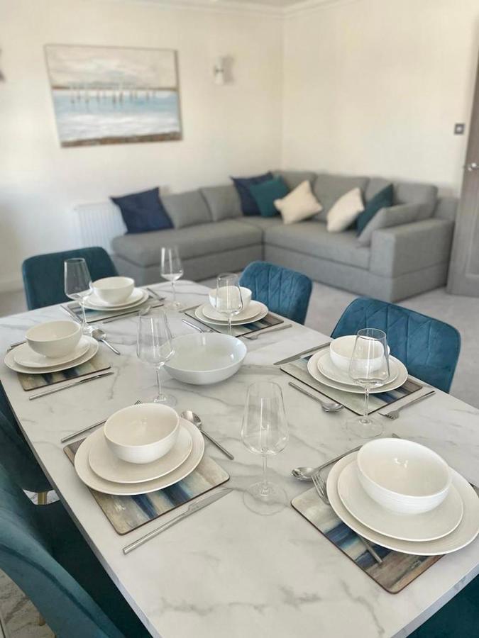 Exquisite Apartment, Stone Throw From The Beach Bournemouth Kültér fotó