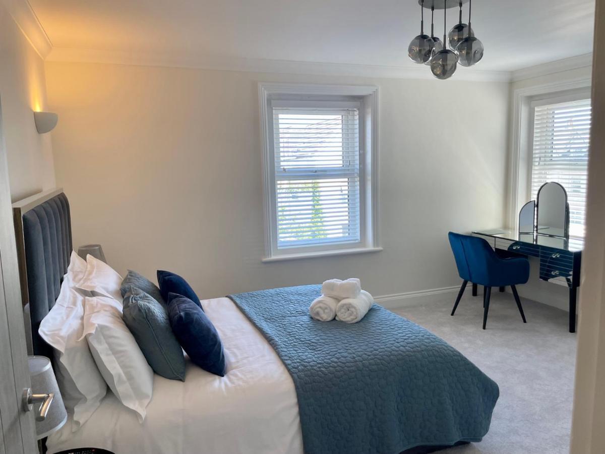 Exquisite Apartment, Stone Throw From The Beach Bournemouth Kültér fotó