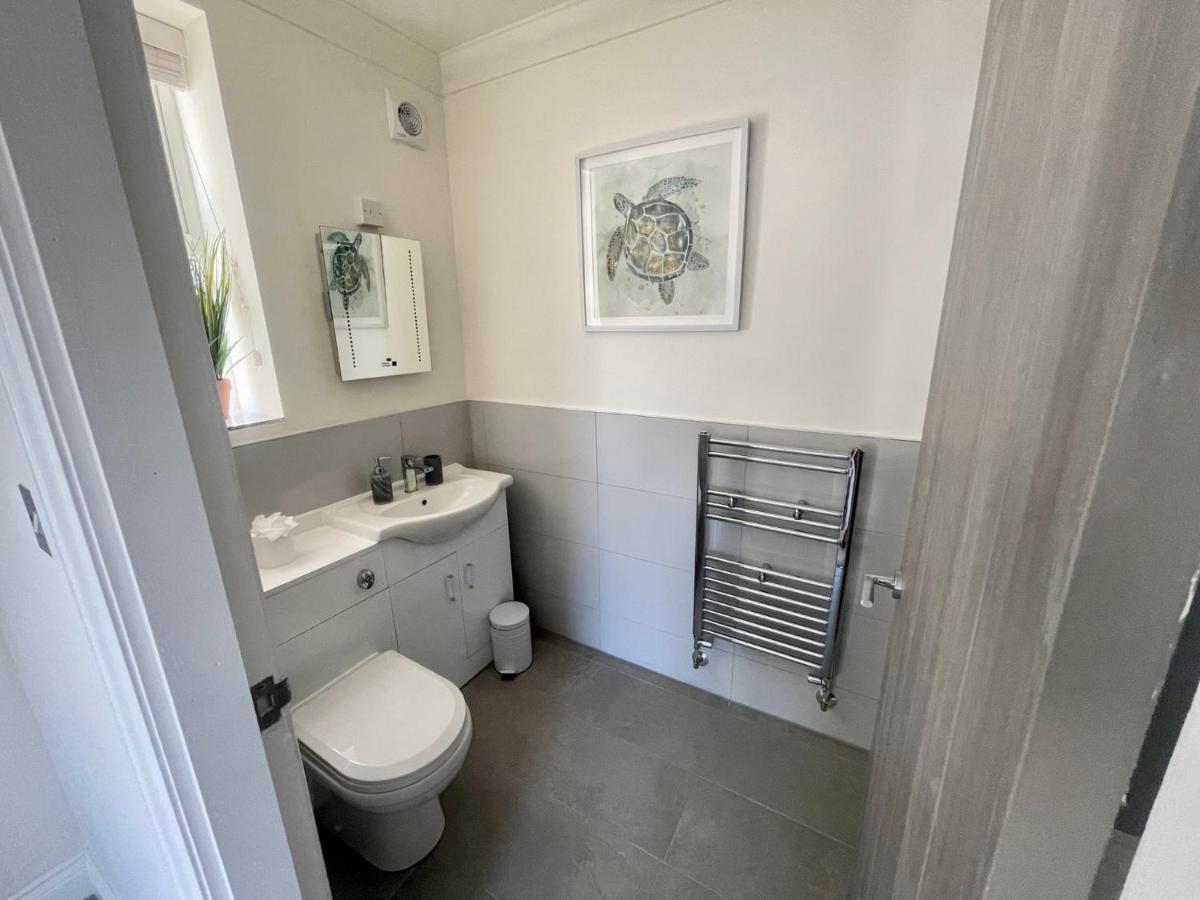 Exquisite Apartment, Stone Throw From The Beach Bournemouth Kültér fotó