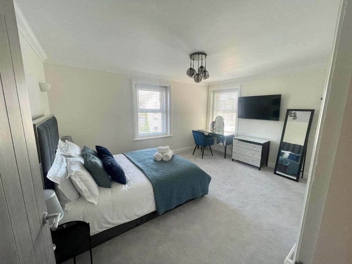 Exquisite Apartment, Stone Throw From The Beach Bournemouth Kültér fotó