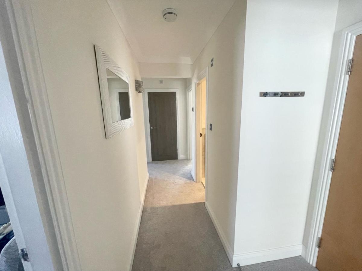 Exquisite Apartment, Stone Throw From The Beach Bournemouth Kültér fotó