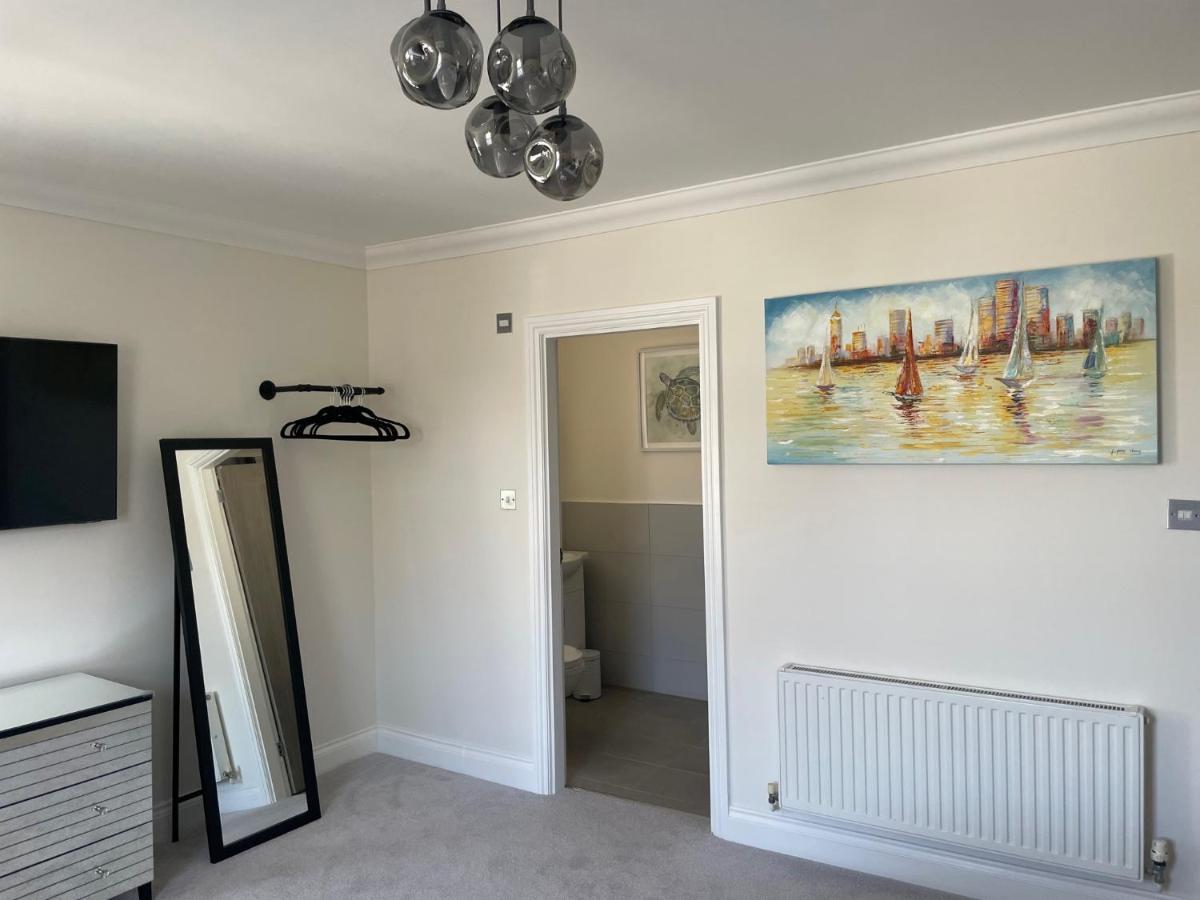 Exquisite Apartment, Stone Throw From The Beach Bournemouth Kültér fotó